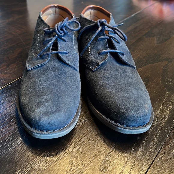 Worn once, excellent condition. Real deal suede navy size 4 boys shoe - Picture 4 of 8